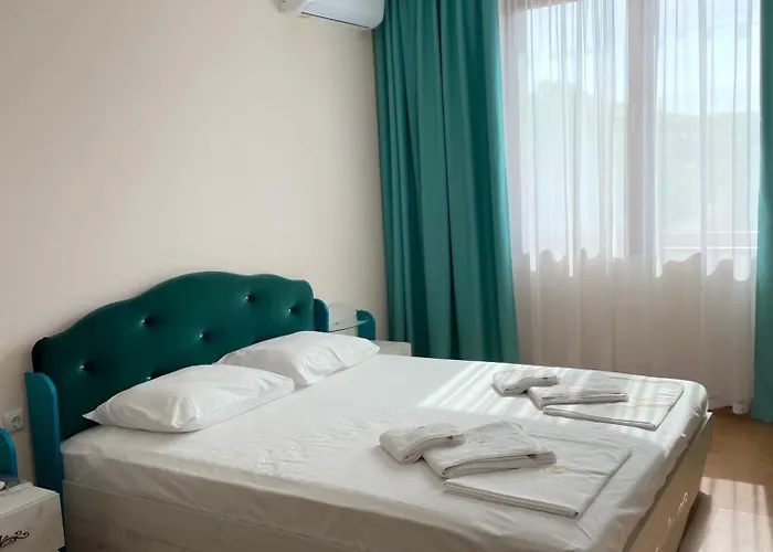 Long Sunny Apartamento Shkorpilovtsi