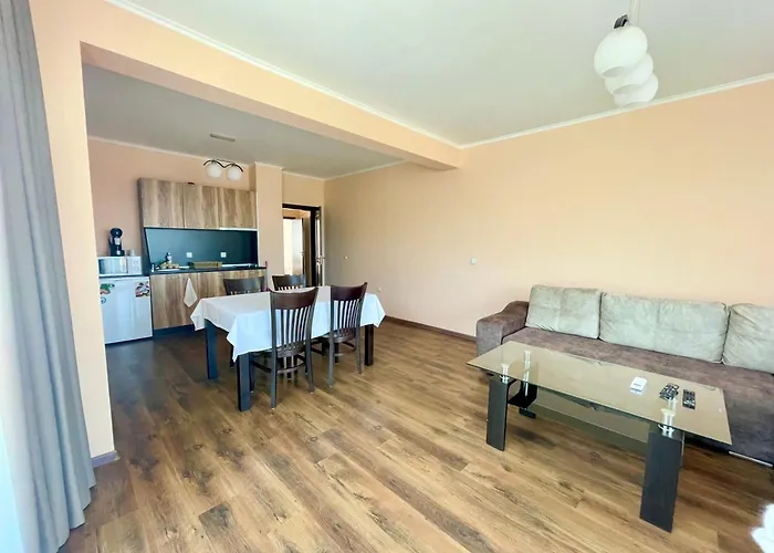 Long Sunny Shkorpilovtsi