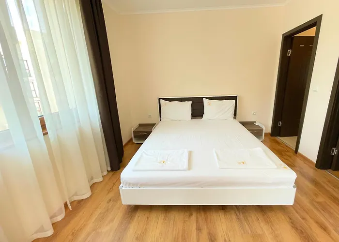 Long Sunny Apartamento Shkorpilovtsi